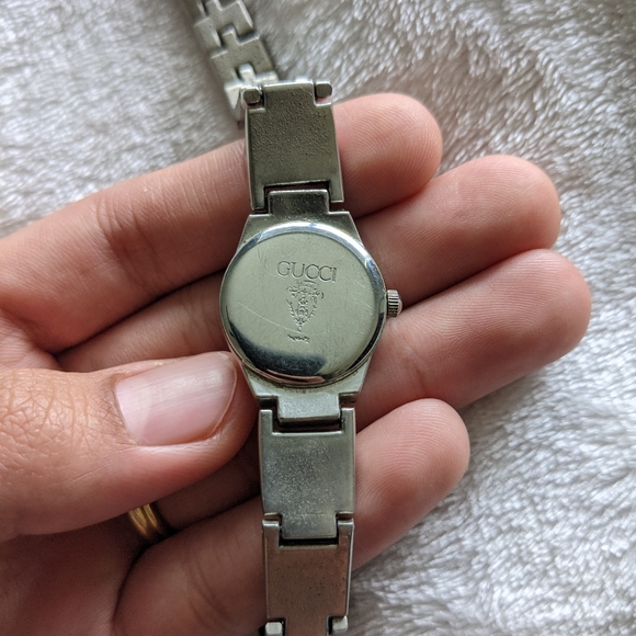Gucci Watch - Picture 3 of 16